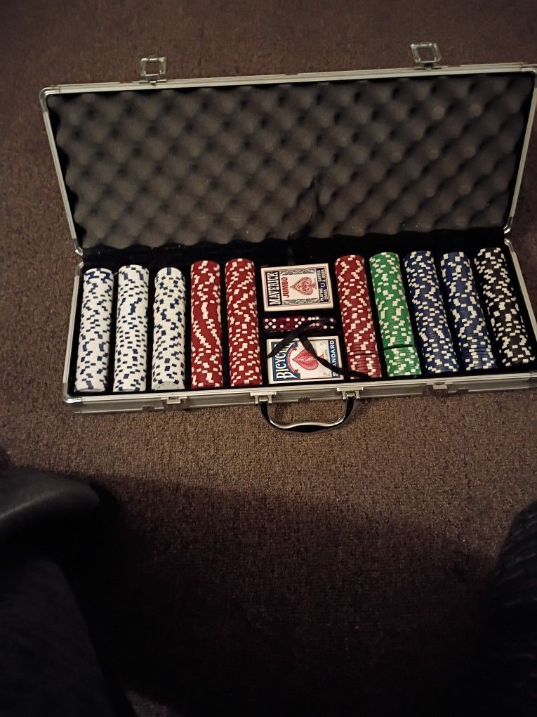 Poker Chip Set (Composite And Clay Chips) With a Steel Carrying Case.  