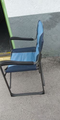 Folding Outdoor Chair with Armrests