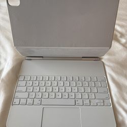 Apple Ipad 12.9” White Magic Keyboard Only