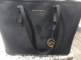 MK PURSE