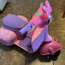 Minnie Mouse Ride On Scooter