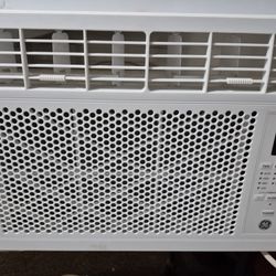 GE 6,000 BTU Window AC - Works Good, Ice🥶 ❄️ 🧊