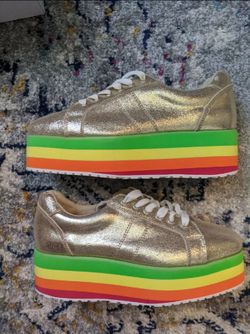 NWOT Very Volatile Gold Rainbow Platform Sneakers Size 7