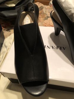 1 Pair New Alfani Black Open Toe Shoes 8.5 Medium Width