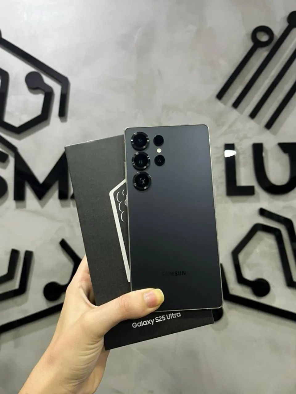 Samsung Galaxy S25 Ultra – Unlocked – 1TB – Titanium Jet Black (Brand New)