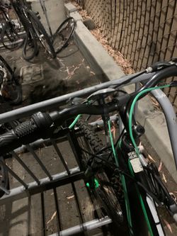 HUFFY 26"10 SPEED NEW OUT OF BOX