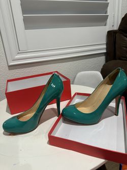Women Size 9 Turquoise Heel Pumps