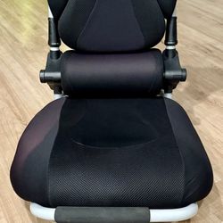 Pyramat S5000-W Performance Gaming Folding Rocker Chair w/ Built-in Audio Speaker