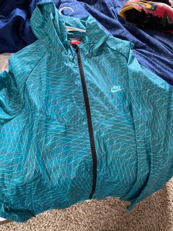 Nike Windbreaker Jacket size XXL fits like XL