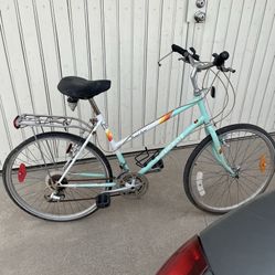 Montreal  Express Peugeot 