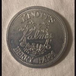 Rare Vintage Bicentennial Knots Berry Farm Palms Casino  Token