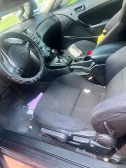 Hyundai genesis 2011 2.0
