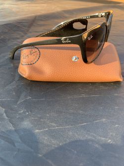Woman Rayban Sunglasses