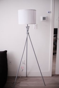 Floor lamp