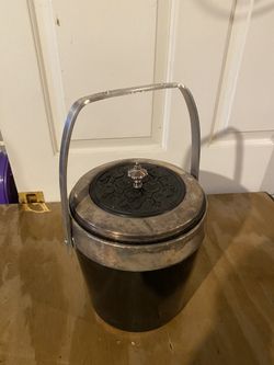 Ice bucket
