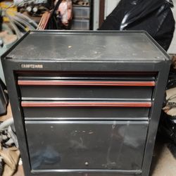 Craftsman rolling tool box