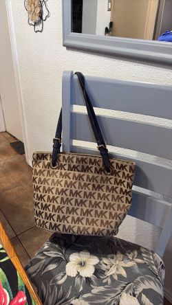 Eastside, Purse MK