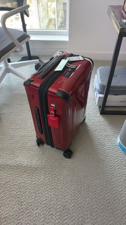 Tumi Carryon International Expandable