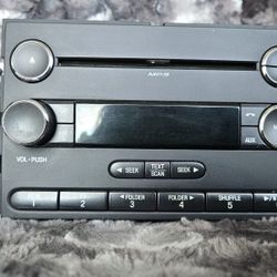 2013 FORD EXPEDITION OEM RADIO FREEEEE