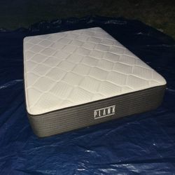 Plank Firm Luxe, Full, Cover: GlacioTex Cooling Cover Like New, Perfect Condition