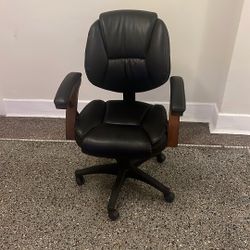 Black Desk Chair
