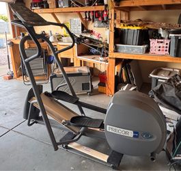 Precor EFX 5.17i Elliptical - Perfect Condition