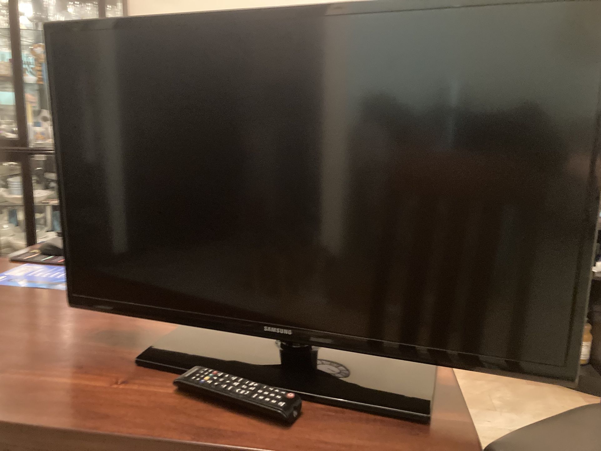 Samsung 32-Inch LED HDTV