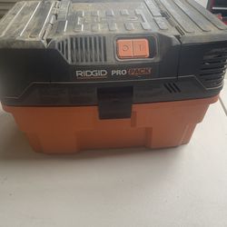Rigid 4.5 Gallon Pro pack shop vac Wet/dry