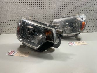 2012 2015 TOYOTA TACOMA HEADLIGHT PAIR OEM