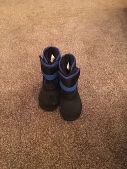 Boys rain boots size 5/6