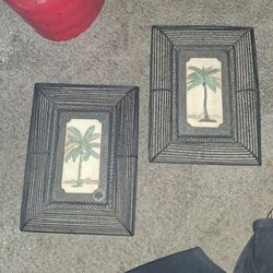 2 Tropical 3-D Raised Resin Palm Tree with Iron Metal Frame