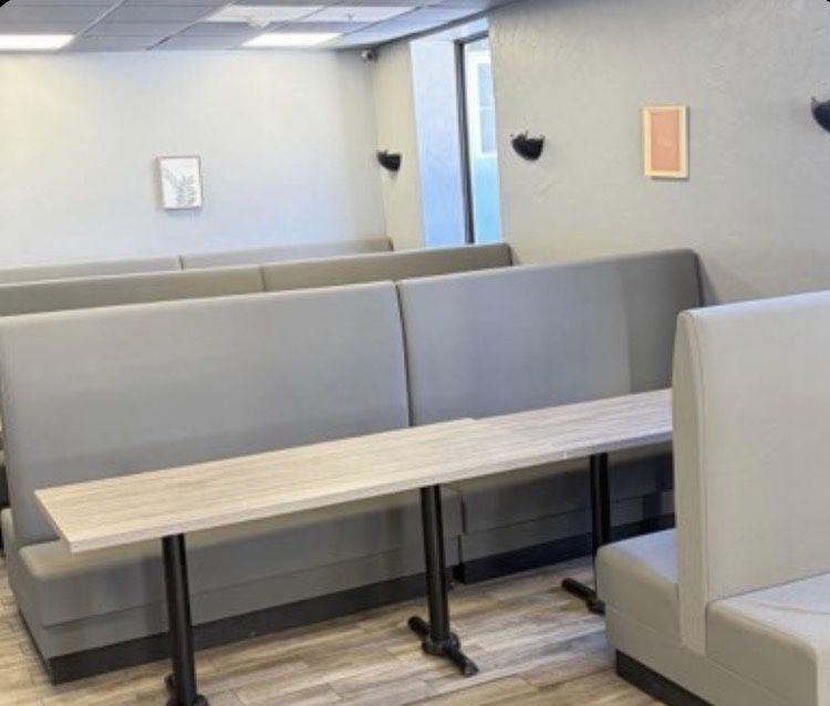 Booths (5 Double 2 Single)