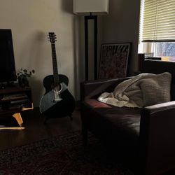 GUITAR FOR SALE