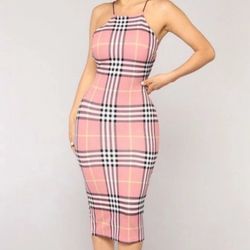 Pink plaid bodycon midi dress  It has no tags but the mannequin is small Women’s 