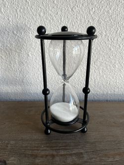 Hourglass Decor 