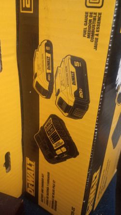 DEWALT 20V Battery and Charger Kit