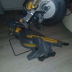 Miter Saw Sliding  Dewalt Brushless 60V ( 12)