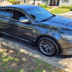 2017 Ford Taurus