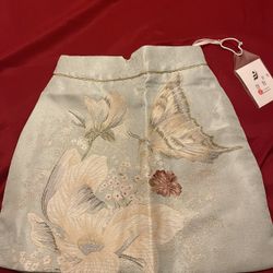 Brand new skirt (size S)