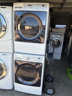Kenmore elite Stackable Washer and gas dryer
