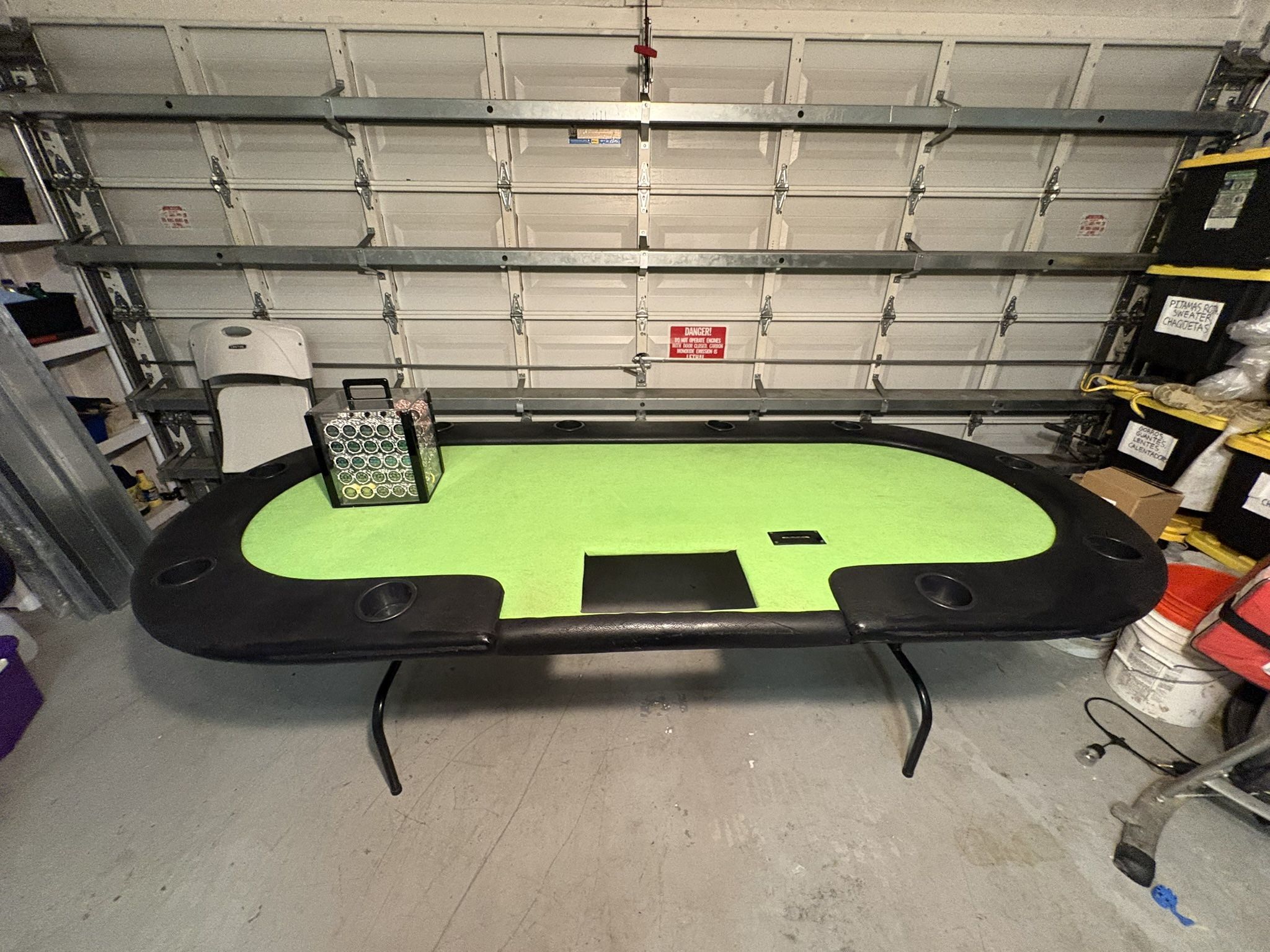 Poker Table/ 1000pi Casino Chips