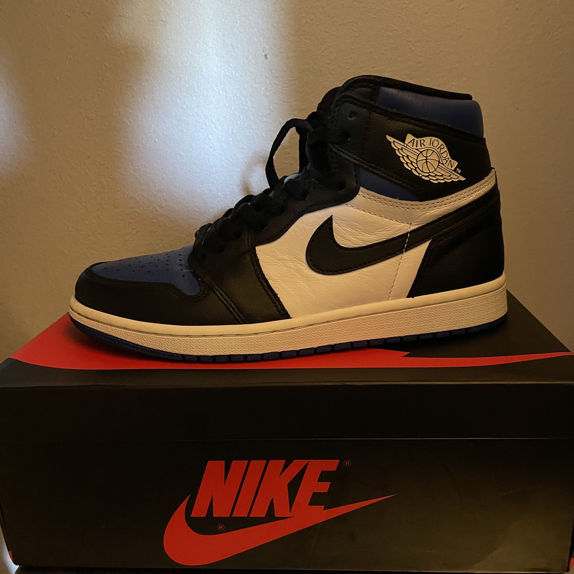 Air Jordan 1 Retro High OG “Royal Toe”