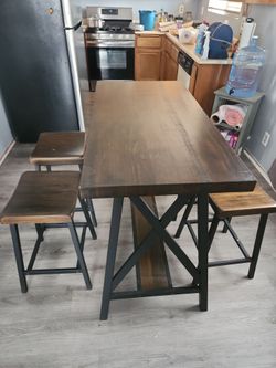 Cable with four chairs