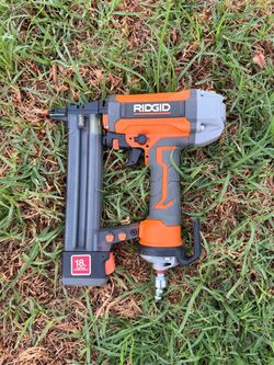 RIDGID 18GA Narrow Crown Stapler
