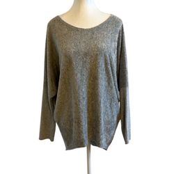 Freeloader Women's Lightweight 3/4 Sleeve Gray Sweater