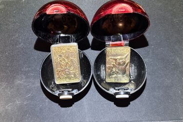 1999 Burger King Pokémon 23K Gold-Plated Pikachu & Charizard w/ Poké Balls – No Box/COA