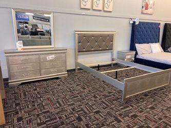 QUEEN SIZE BED, NIGHTSTAND, DRESSER & MIRROR - WE DELIVER