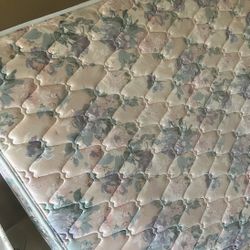 Queen Size Mattress Set