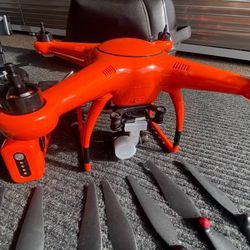 Autel X Star PREMIUM 4K drone UAV with Backpack 12 Props 