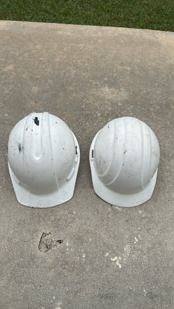 3M hard hats